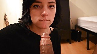 18 yo blows BIG BLACK DICK neighbor while bf is away