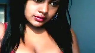 Webcam solo video with enchanting Indian gal exposing her body