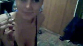 Skanky Freanch girlfriend getting ready for giving head on cam