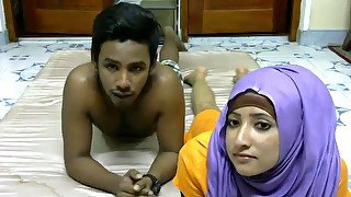 Young Srilankan married couple is kinky for sex on webcam
