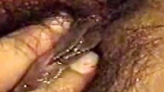 Really nasty Indian milf pussy closeup on amateur video