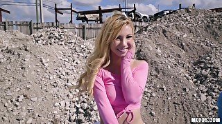 Blondie Kenzie Reeves gets lost and fucked hard at a construction site