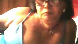 Brazilian mature lady on webcam has big boobs for show off