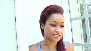 Sexy Skin Diamond jumps on Johnny Sins's cock in a buthtub