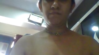 Floppy tits indian woman masturbates