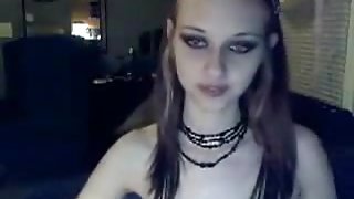 Gothic girl masterbates on webcam