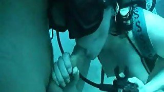 Awesome vacation fuck under water with my brunette freaky girlfriend