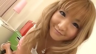 Kurea Mutou blonde bimbo provides amazing blowjob