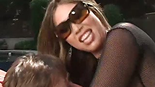 Buxom gorgeous slut in sunglasses Kianna Dior gives fancy DT to her buddy by the pool