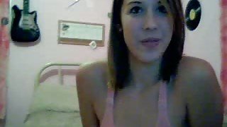 Cute and slim short haired brunette cam girl flashed her masturbation skills