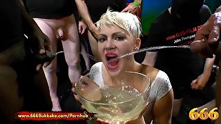 Extreme Piss Gangbang Lovers - Claudia Vs Amy Pink - 666Bukkake