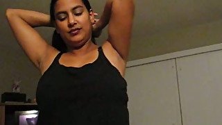 Ardent natural amateur Desi blowlerina keeps on sucking strong cock