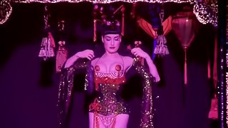 Dita Von Teese - Topless Striptease