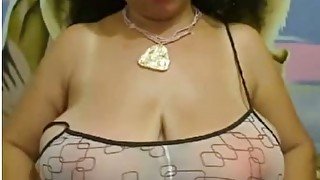 Topless webcam MILF exposed her super huge saggy boobies