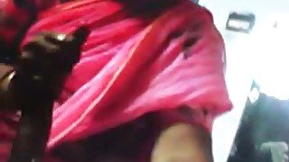 Indian mature likes to fuck her young lover.