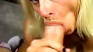 Experienced Blonde MILF Filmed While Giving Amazing Blowjob