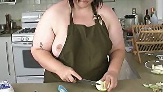 BBW bakes apple pie and then..SUPRISE ! 1