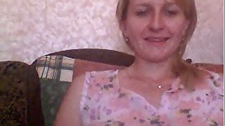White shy Ukrainian milf flashes her privates on webcam