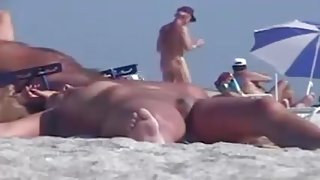 Spying Pussies On Beach