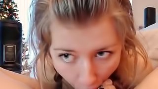 Watch this natural cutie deepthroat a cock