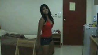 Scorching hot Thai college girl poses for me on cam