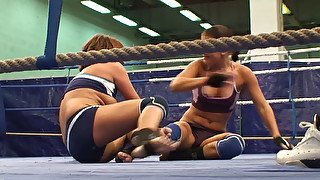 Angry lesbians Rihanna and Samuel Bellina have a wrestling fun