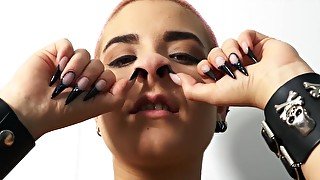 Fetish kinku nose play girl long nails