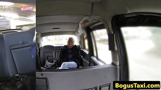 British taxi babe sucking cabbies nuts