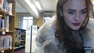 Kinky curly alluring webcam girlie posed in her fur coat for me