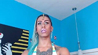 Kissable Tattooed Tranny Hooker