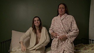 Two sex-appeal lesbian enjoy diving in each others delicious pussies