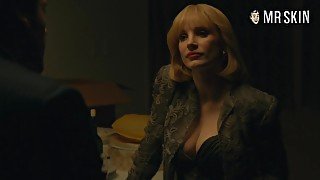 Nice and real movie pro Jessica Chastain flashes her nice tits and nipples