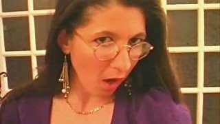 Mature skanky lady with furry snatch masturbates on cam