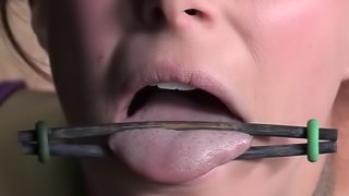 Slaves gets pleasured with sex machine in BDSM porn