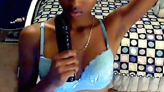 Petite dirty talking ebony girl lets homie cum on her ass