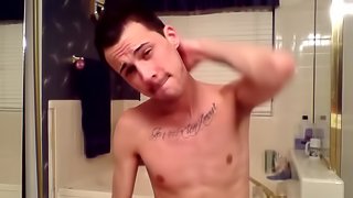 Skinny Amateur Landon Beats His Big Meat