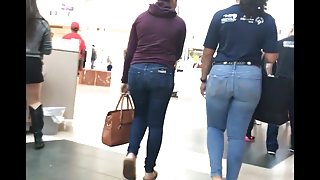 Phat ass latina college girl gets lotioned!