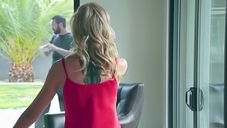 Blonde beauty Jessa Rhodes wants to ride a lucky man's big dick