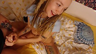 Petite amateur rasta-babe fucks on webcam