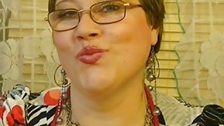 Mature fatty aunty does kinky webcam session