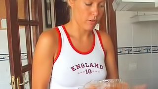 Sophie Moone the pretty blonde cooks a dinner