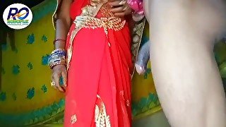 Indian Desi hauswaif ki doggy style me chudai gaar ke Red saree removing finger