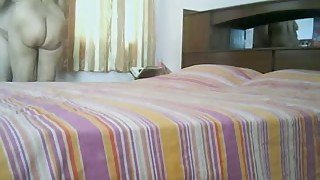 Hidden cam in a hotel room captures BBW Indian aunty seduced for dirty sex