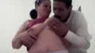 Arab guy playing with his plumpy housewife on cam