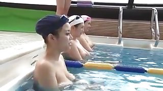 Japanese swimming game 2