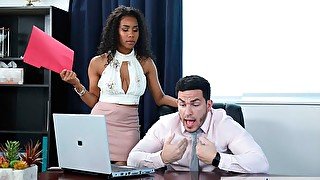 Natural-tit ebony Jenna Foxx pleases her boss in the office