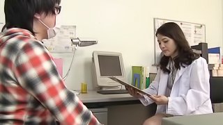 Yet another Japanese nurse wants to have fun with the patient's boner