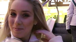 Extreme sex outdoors with cute blonde