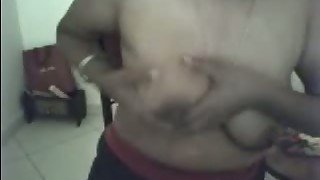 Plump amateur webcam mature nympho flashes her ugly saggy boobies