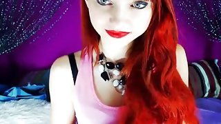 Webcam model redhead AlannaR